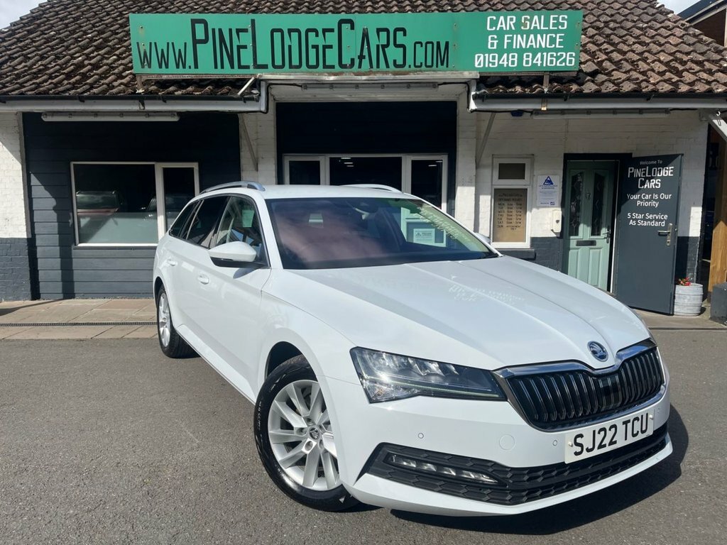 Skoda Superb 2L Se Technology White #5