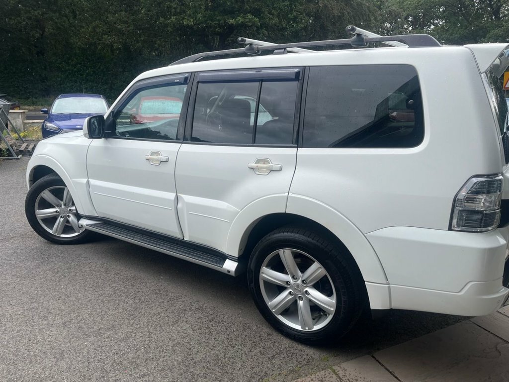 Mitsubishi Shogun 3.2L Sg4 White #6