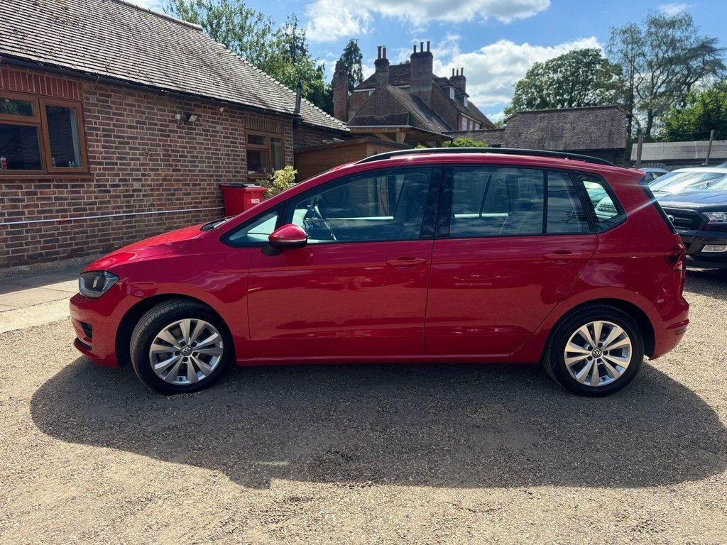 Volkswagen Golf SV 1.4L Se Red #4