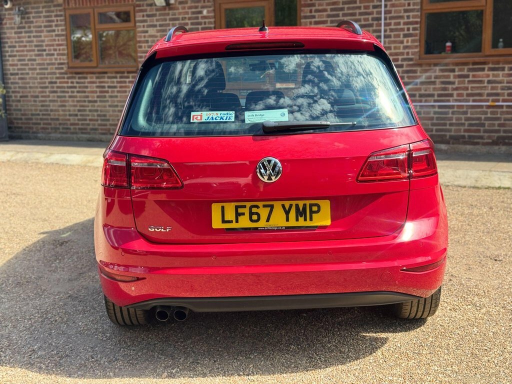 Volkswagen Golf SV 1.4L Se Red #5