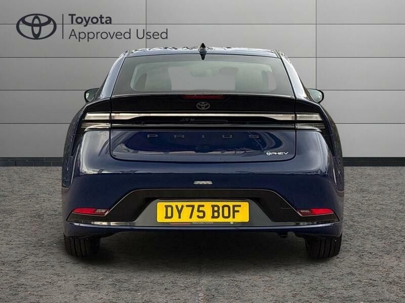 Toyota Prius 2.0 13.6Kwh Excel Hatchback Plug-in Hyb DY75BOF #4