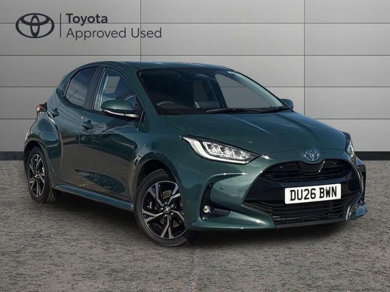 Toyota Yaris 1.5 Vvt-h Design Hatchback Hybrid E-cvt Green