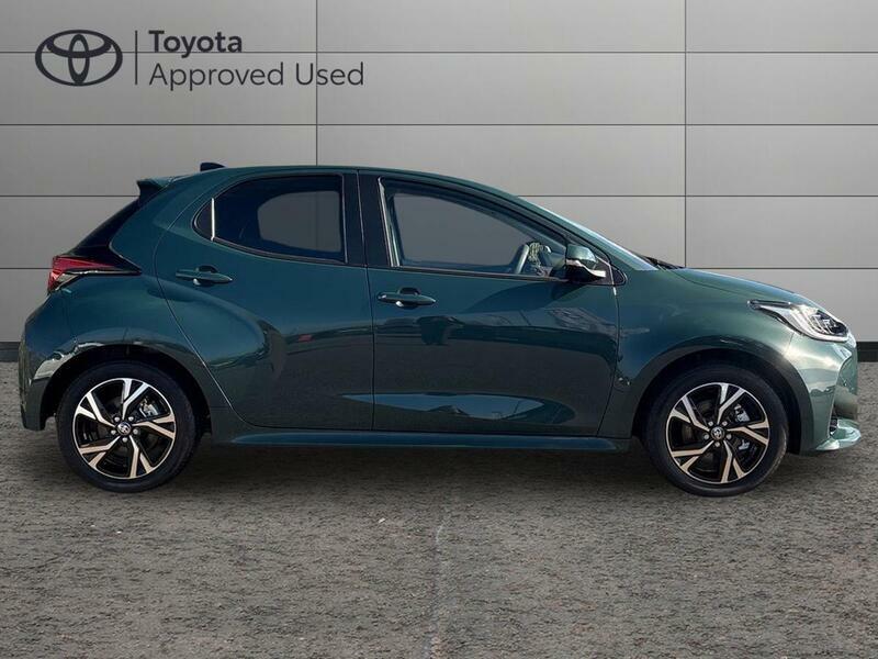Toyota Yaris 1.5 Vvt-h Design Hatchback Hybrid E-cvt Green #2