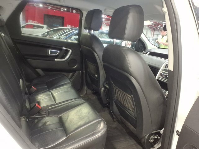 Land Rover Discovery Sport Td4 Se Tech Suv White #6