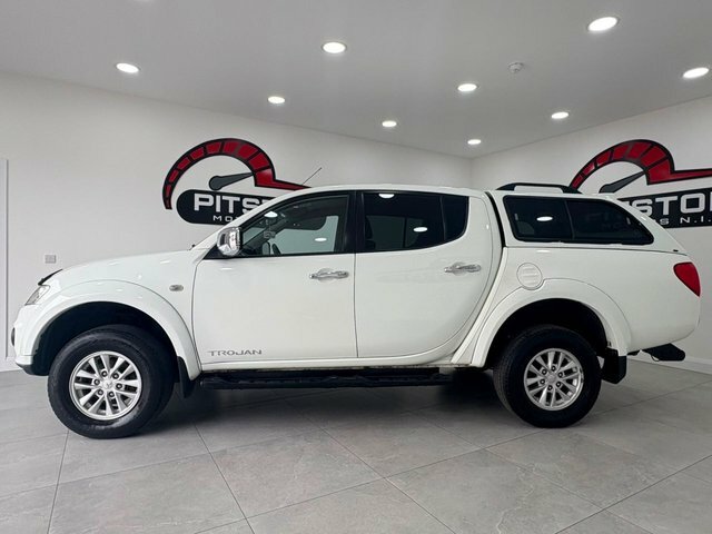 Mitsubishi L200 Di-d Trojan Pickup Double White #6