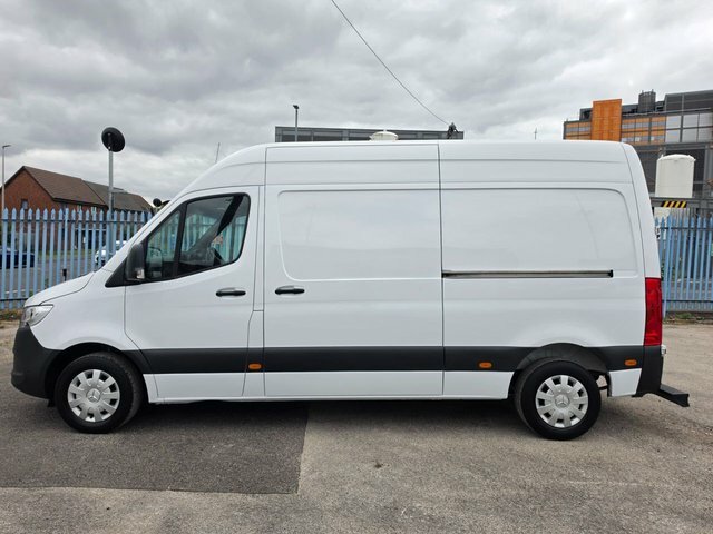 Mercedes-Benz Sprinter 2.1 314 Cdi Premium L2 H2 143 Bhp Euro 6 White #2
