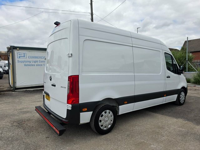 Mercedes-Benz Sprinter 2.1 314 Cdi Premium L2 H2 143 Bhp Euro 6 White #4
