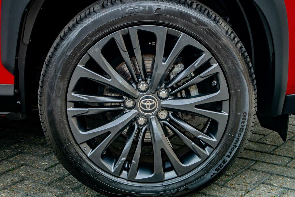 Toyota Yaris Cross Excel Silver #17