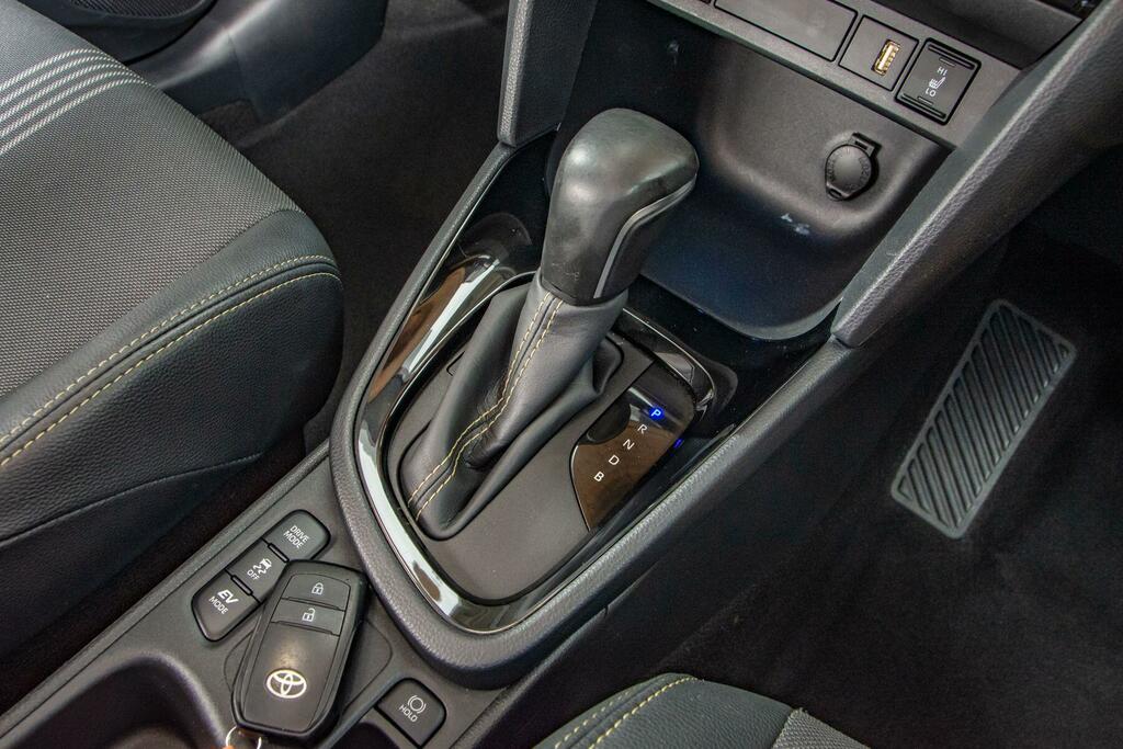 Toyota Yaris Cross Excel Silver #11
