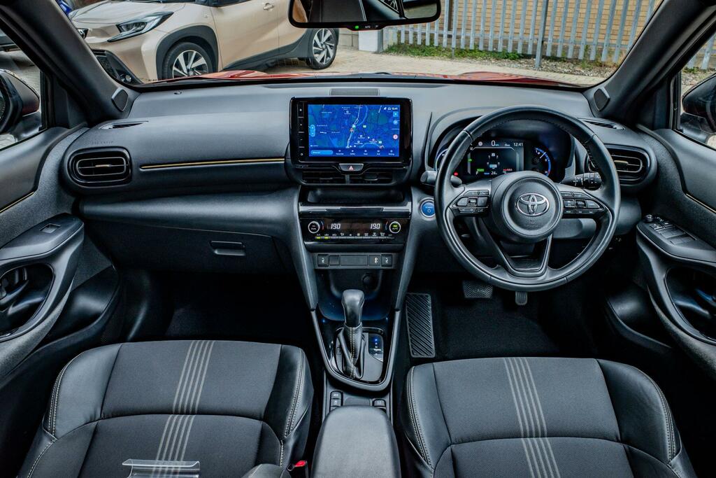 Toyota Yaris Cross Excel Silver #10