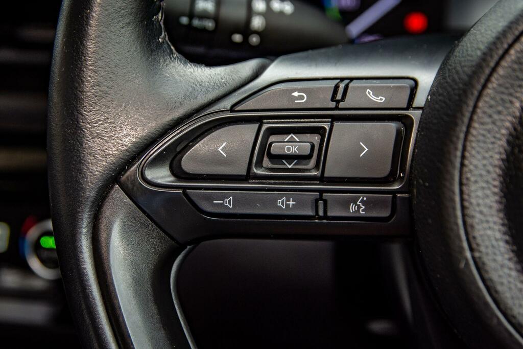 Toyota Yaris Cross Excel Silver #15