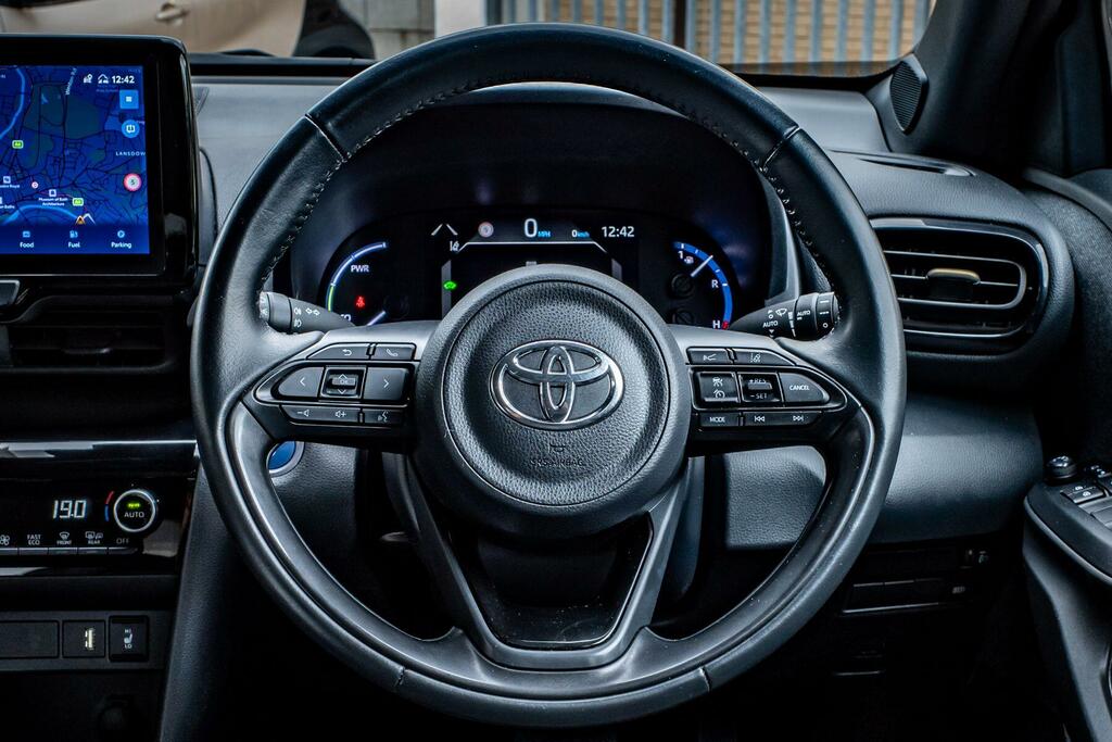 Toyota Yaris Cross Excel Silver #25
