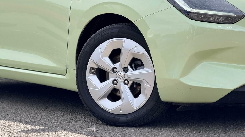 Suzuki Swift 1.2 Mhev Motion Hatchback Hybrid VN24AUA Yellow #3