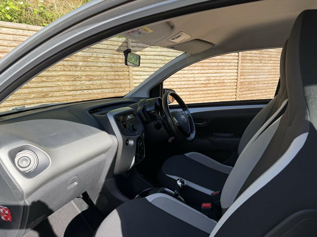 Toyota Aygo 1.0 Vvt-i X-play X-shift Euro 6  #3