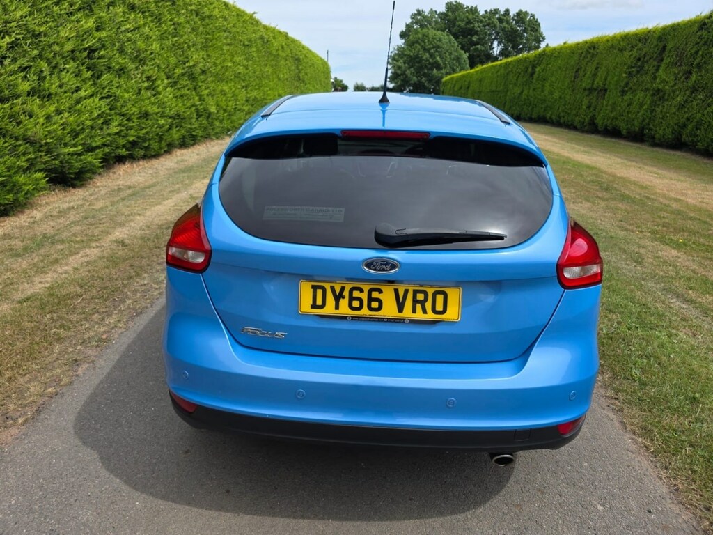 Ford Focus 2.0 Tdci Titanium X Black #6