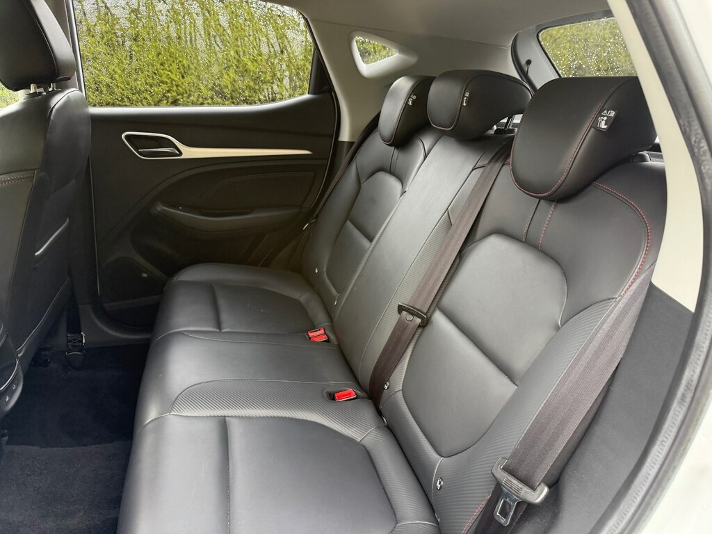 MG ZS 1.5 Vti-tech Exclusive Suv Euro Red #12