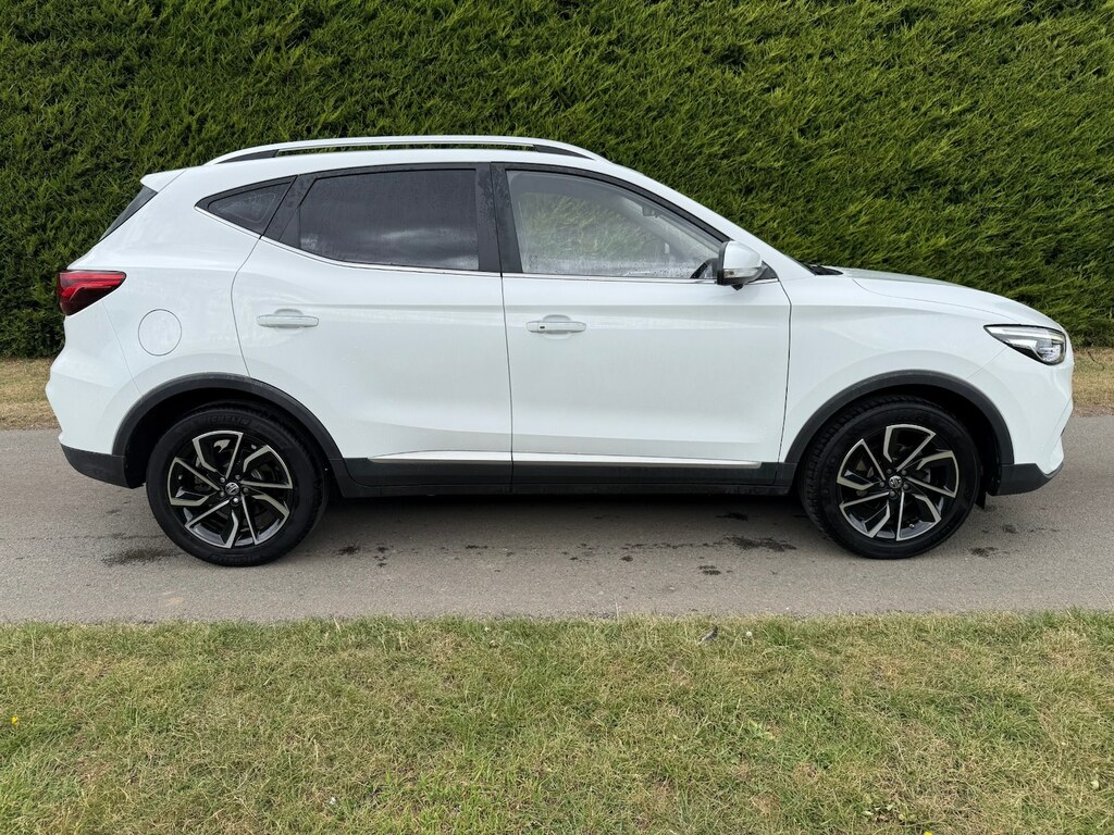 MG ZS 1.5 Vti-tech Exclusive Suv Euro Red #4