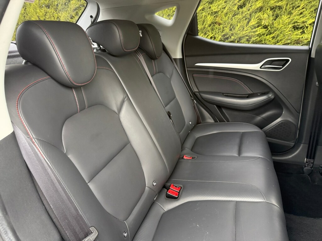 MG ZS 1.5 Vti-tech Exclusive Suv Euro Red #10