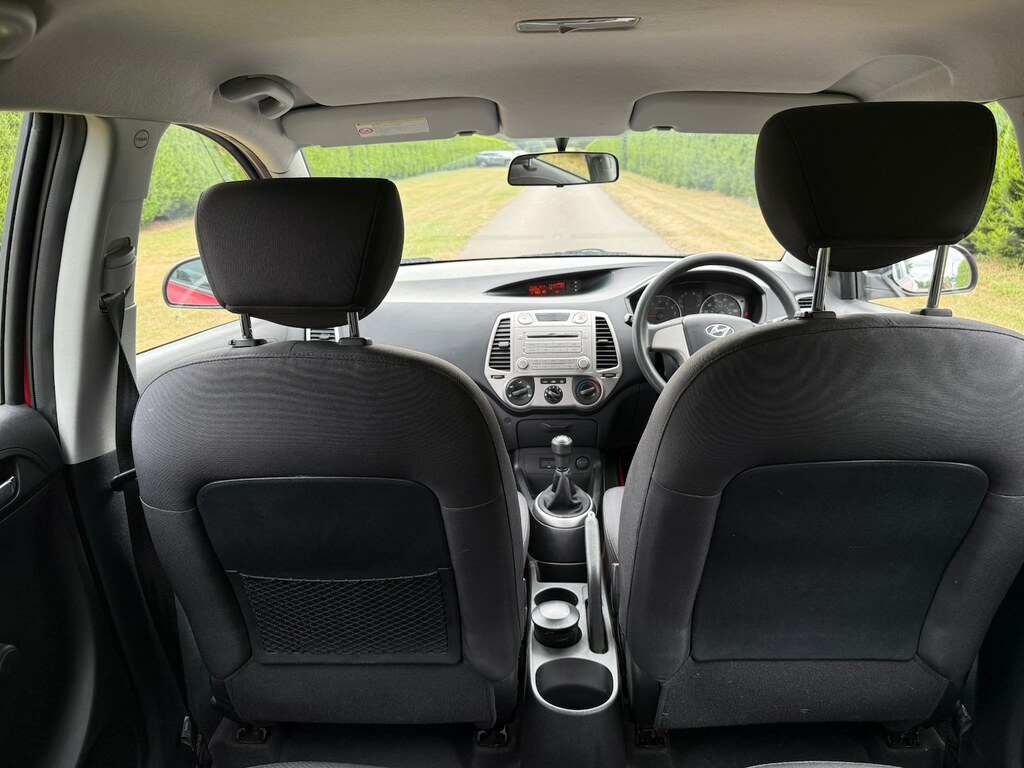Hyundai I20 Hatchback 1.4 Comfort Euro 5 201060 Red #12