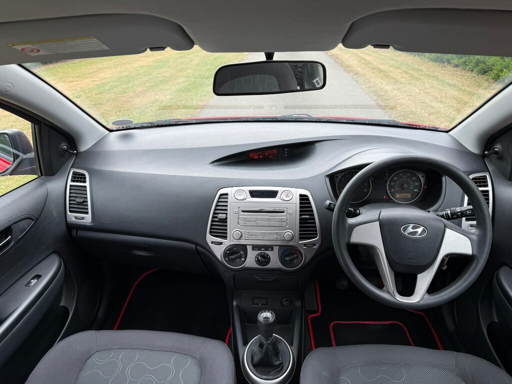 Hyundai I20 Hatchback 1.4 Comfort Euro 5 201060 Red #10