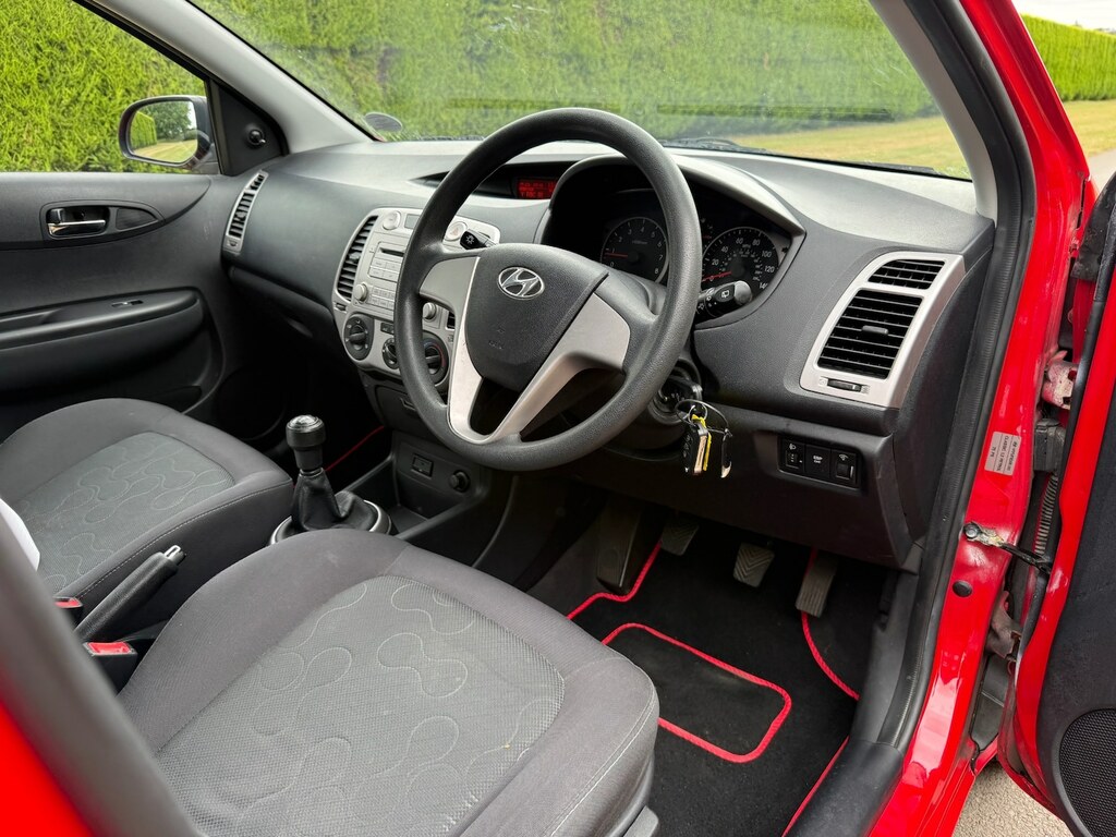 Hyundai I20 Hatchback 1.4 Comfort Euro 5 201060 Red #9