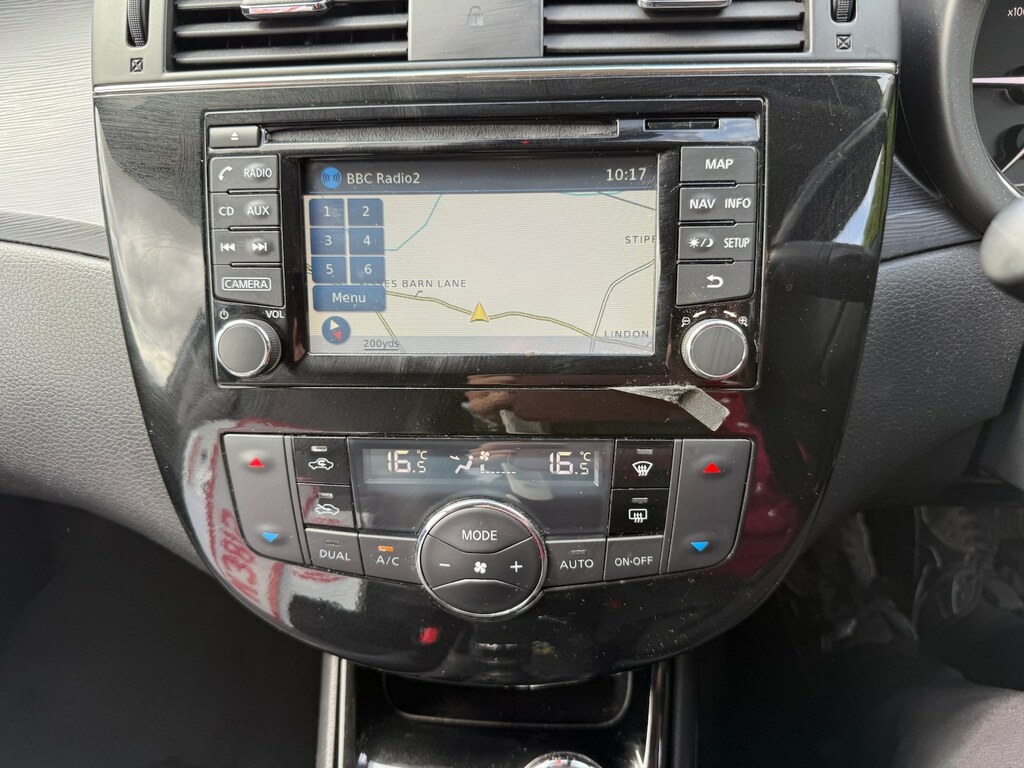 Nissan Pulsar 1.2 Dig-t Acenta Hatchback Red #13