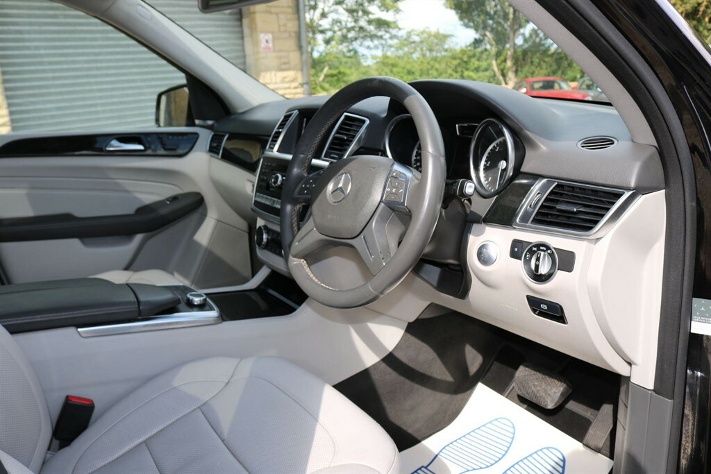 Mercedes-Benz M Class 3.0 Ml350 V6 Bluetec Se Executive G-tronic 4Wd E Grey #18