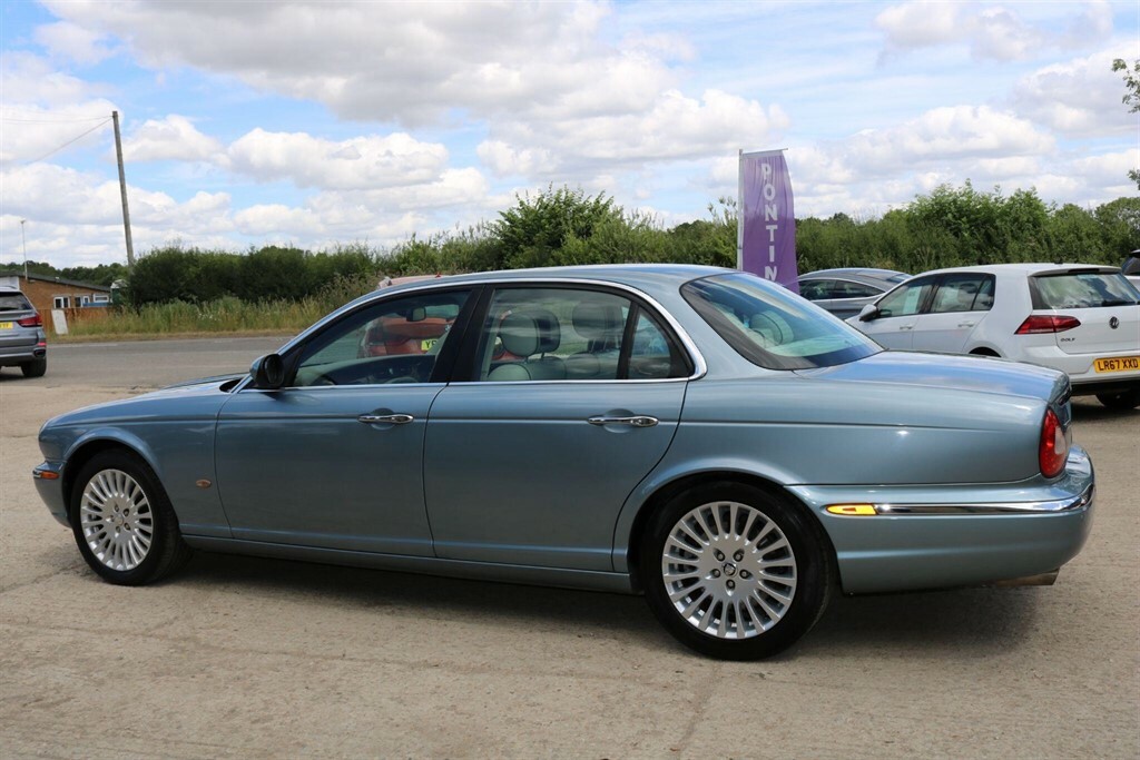 Jaguar XJ 4.2 Xj8 Sovereign Lwb Saloon Blue #11