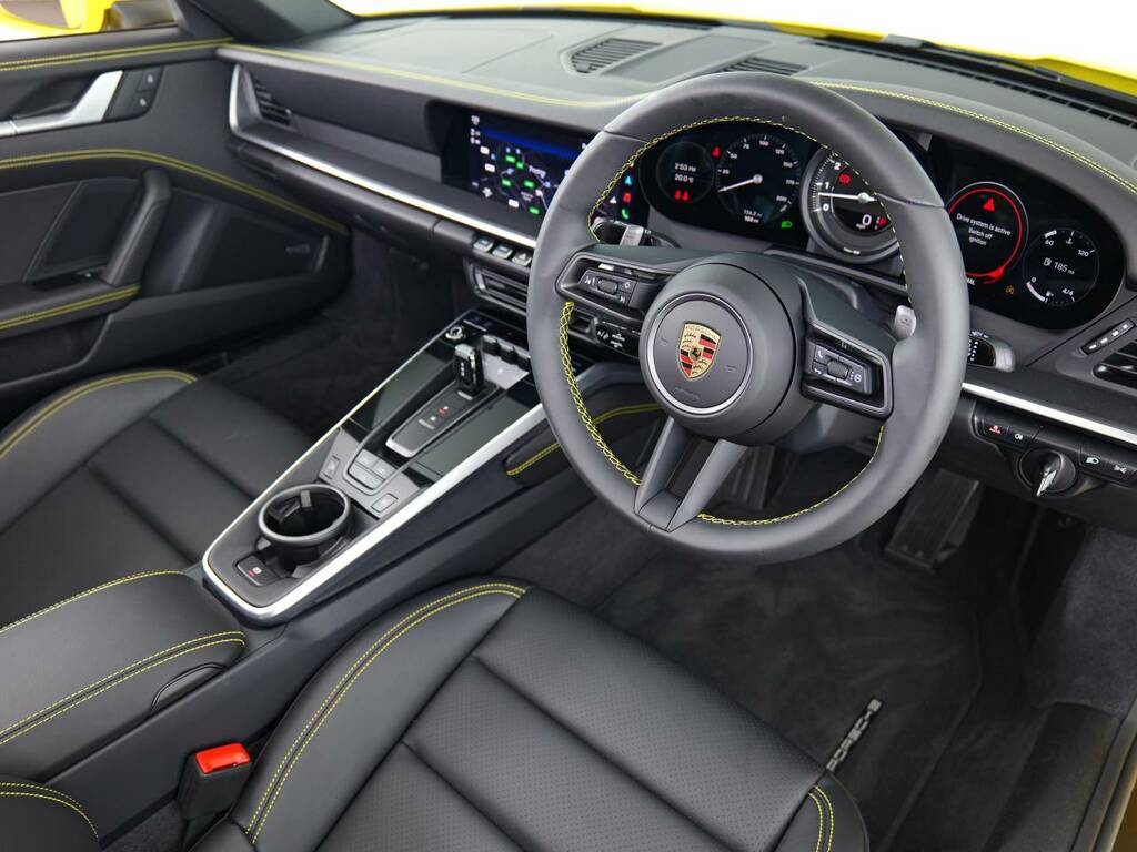 Porsche 911 Carrera 4 Cabriolet My24 Yellow #4