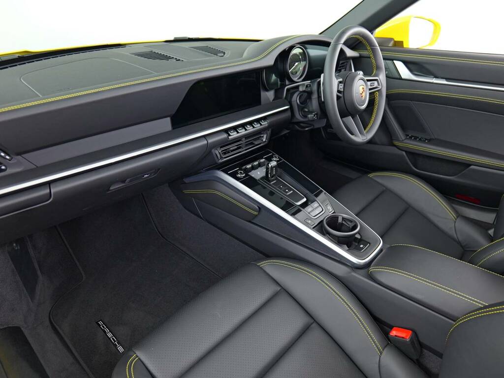 Porsche 911 Carrera 4 Cabriolet My24 Yellow #5