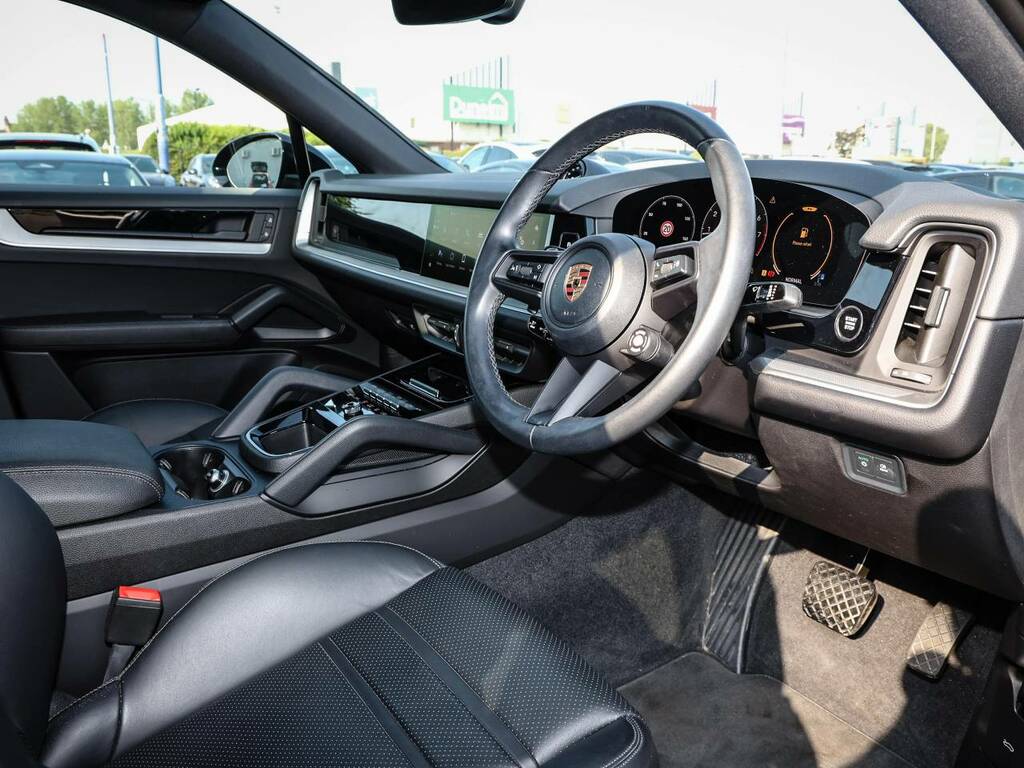 Porsche Cayenne Coup233 My24 Black #4