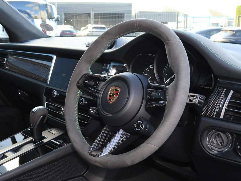 Porsche Macan Gts White #4