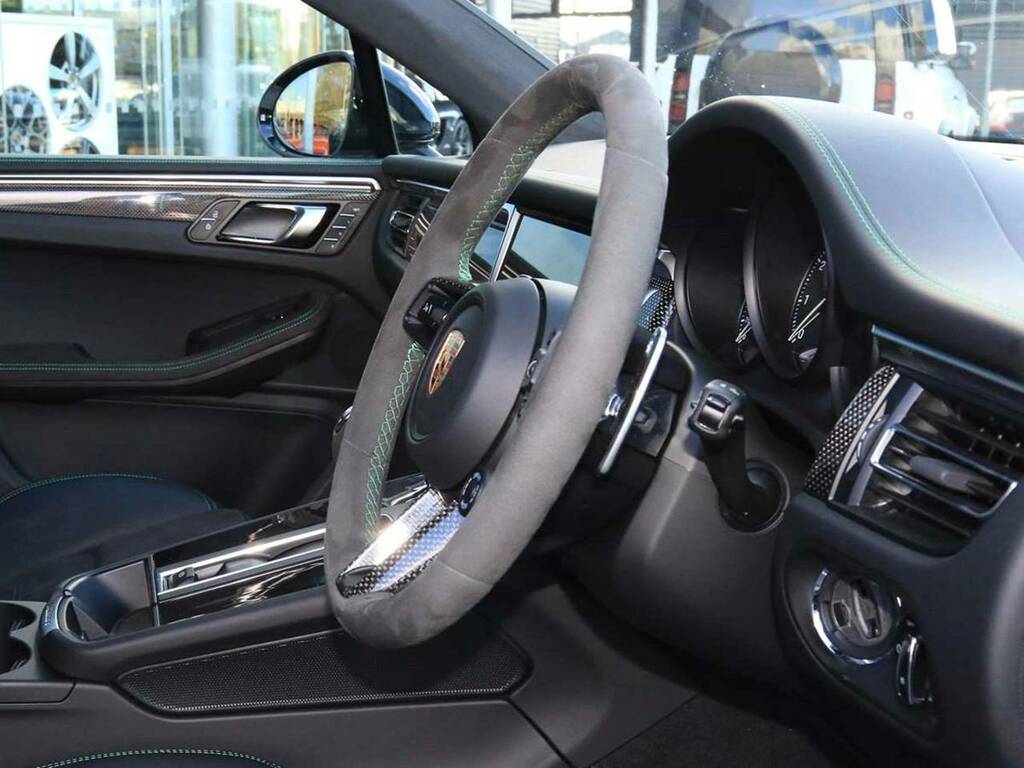 Porsche Macan Gts White #5