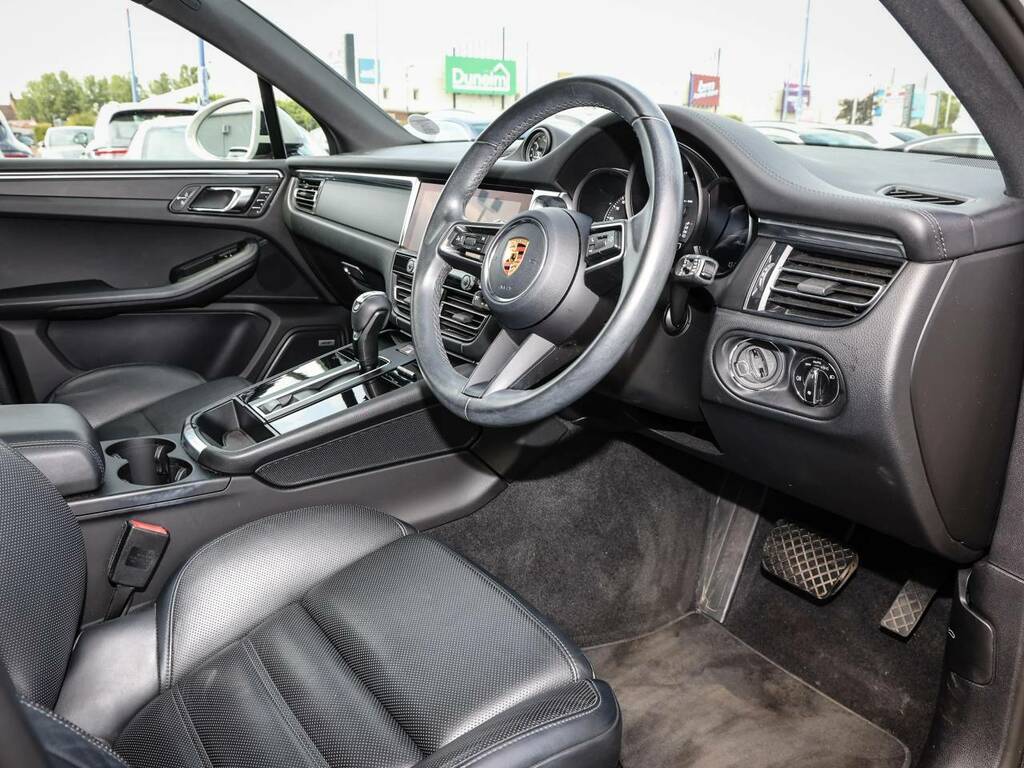 Porsche Macan My23  #4