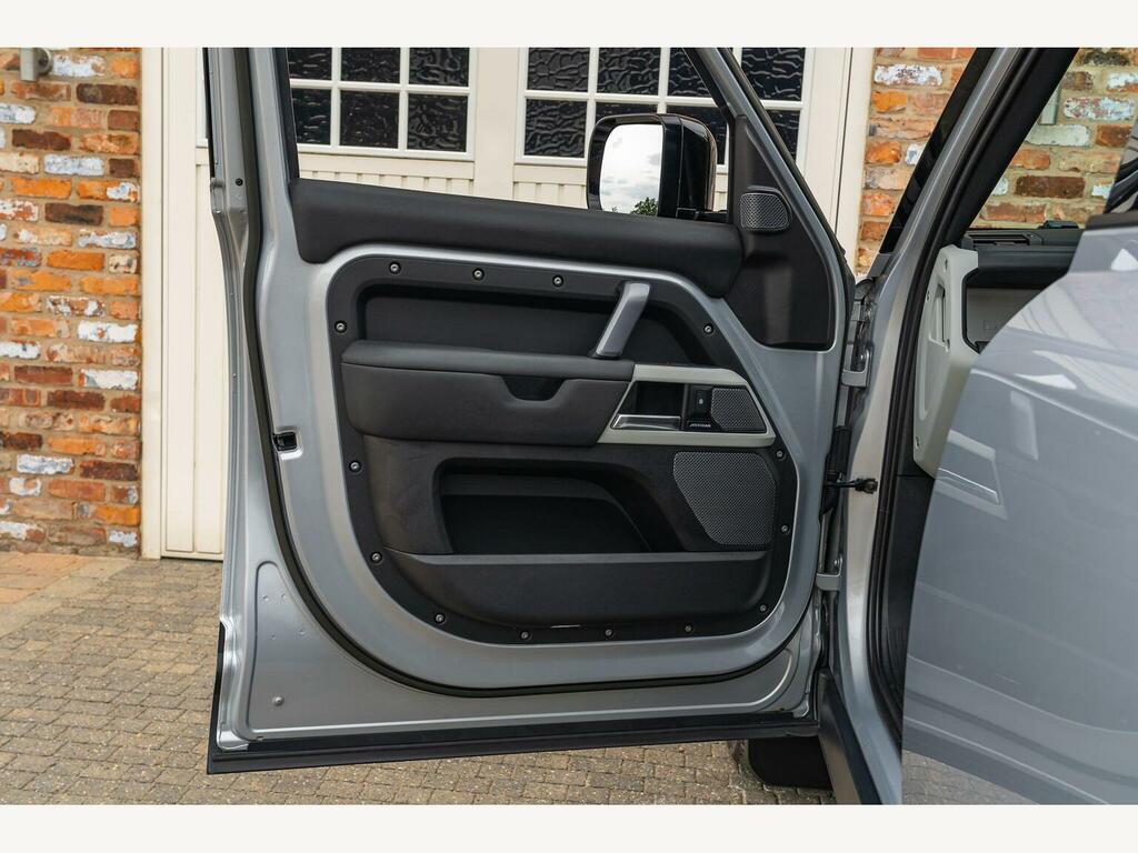 Land Rover Defender 110 3.0 D250 Hard Top Hse  #31