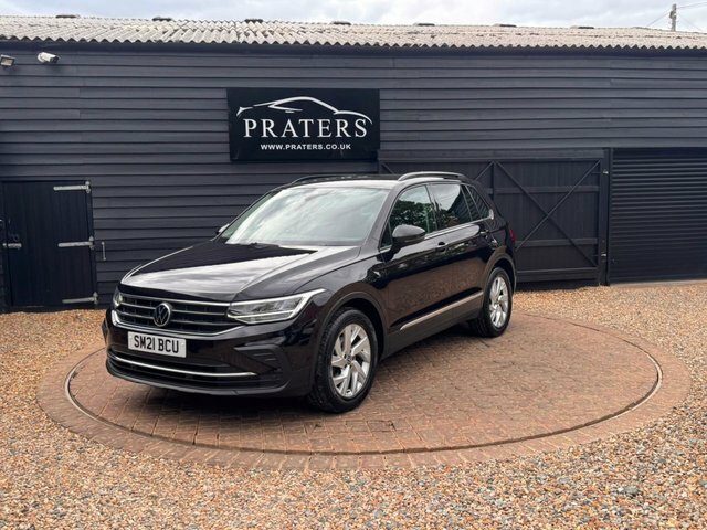 Volkswagen Tiguan Tsi Life Suv Black #2