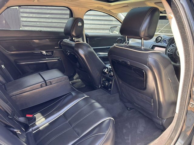 Jaguar XJ 5.0 V8 Portfolio Euro 5 Silver #16