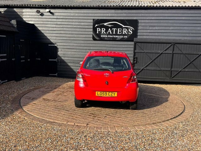 Toyota Yaris 1.33 Dual Red #1