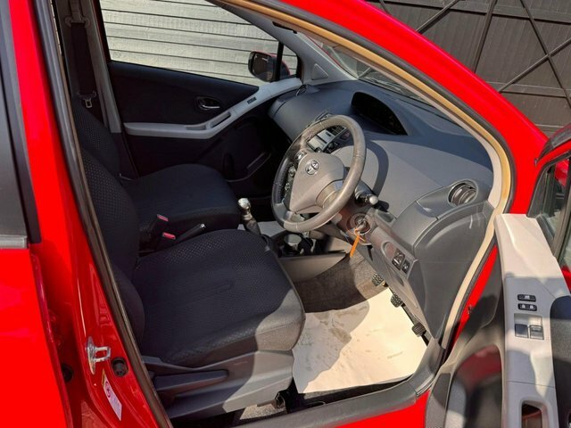 Toyota Yaris 1.33 Dual Red #3