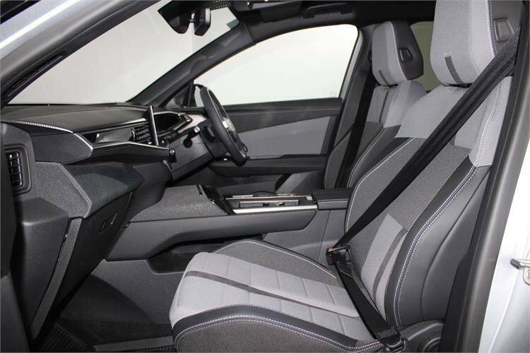Vauxhall Grandland 1.2 Hybrid 136 Ultimate E-dct6 Pan Roof Grey #3