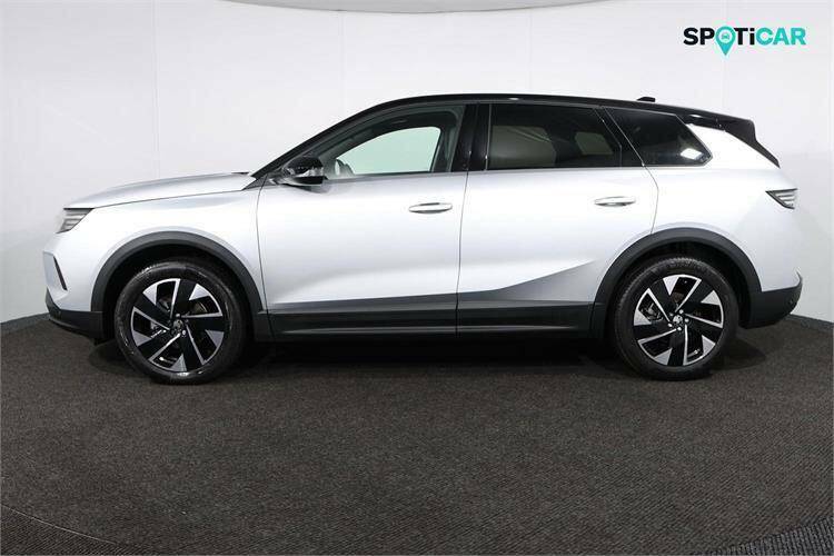 Vauxhall Grandland 1.2 Hybrid 136 Ultimate E-dct6 Pan Roof Grey #6