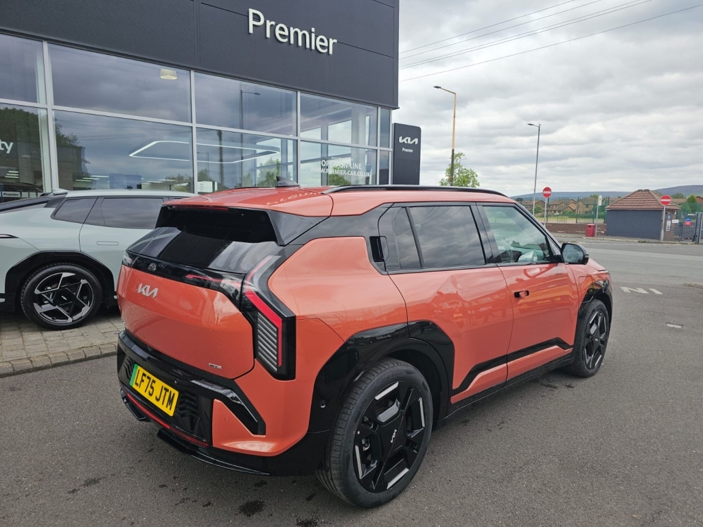 Kia EV3 Gt-line S Orange #4