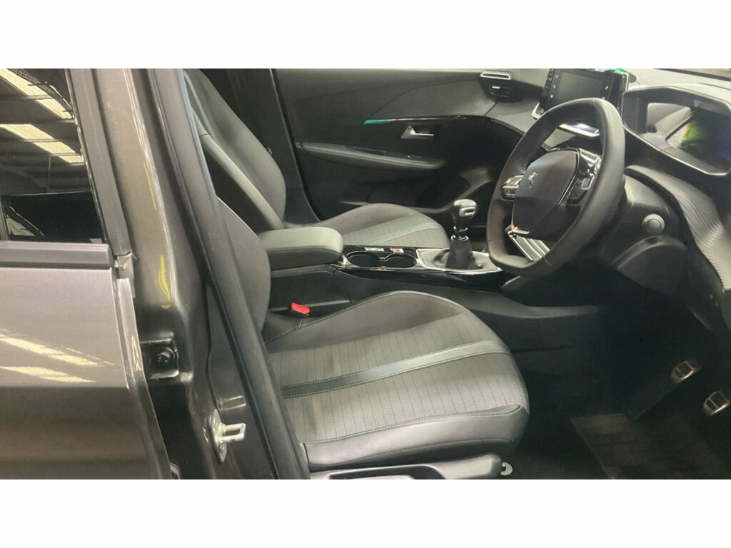Peugeot 208 Puretech Allure Premium Grey #3
