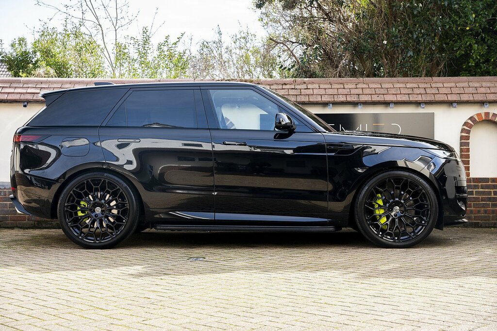 Land Rover Range Rover Sport P530 V8 First Edition Black #2