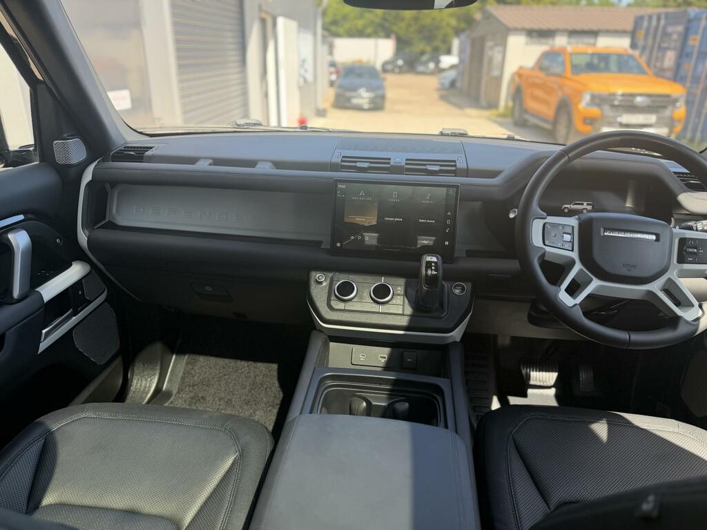 Land Rover Defender 130 3.0 D300 Outbound 130 Black #7
