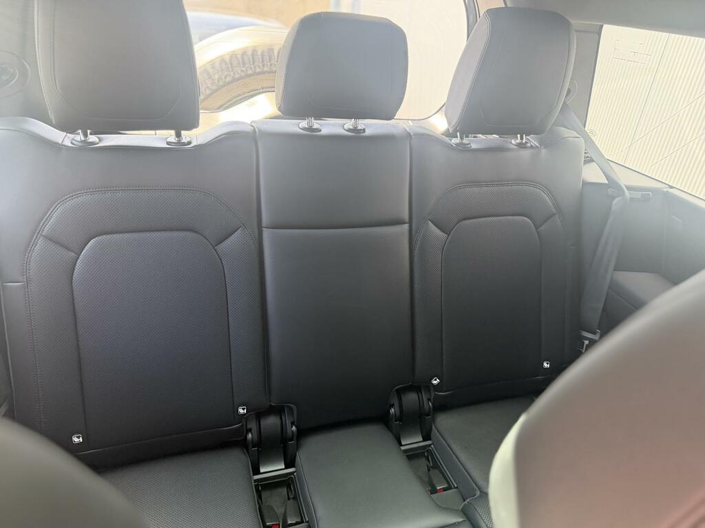 Land Rover Defender 130 X-dynamic Se Black #4