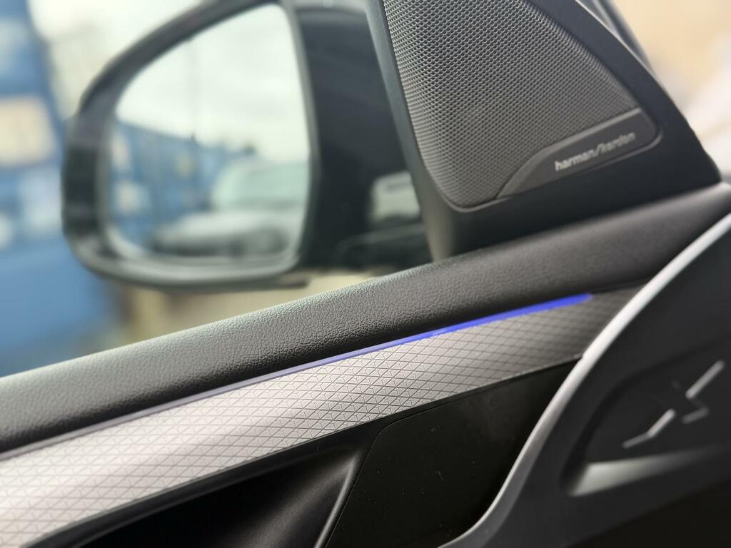 BMW X4 M M Sport White #16