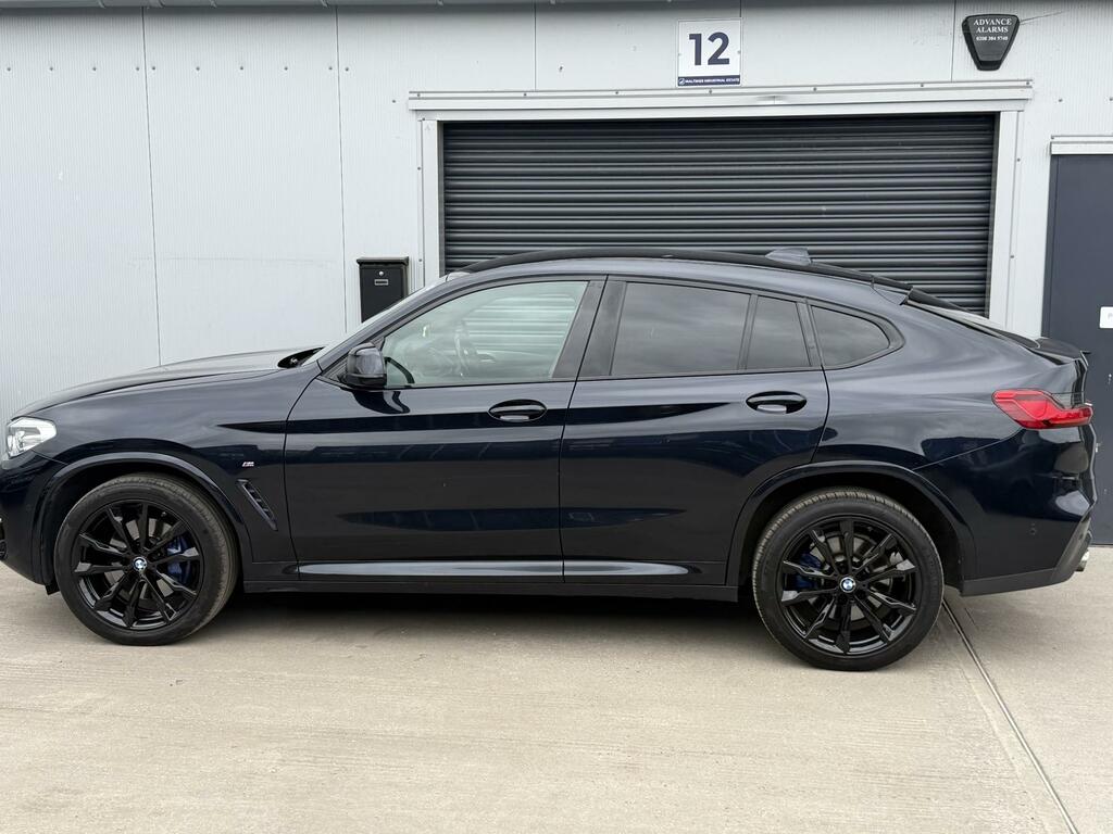BMW X4 M M Sport Black #3
