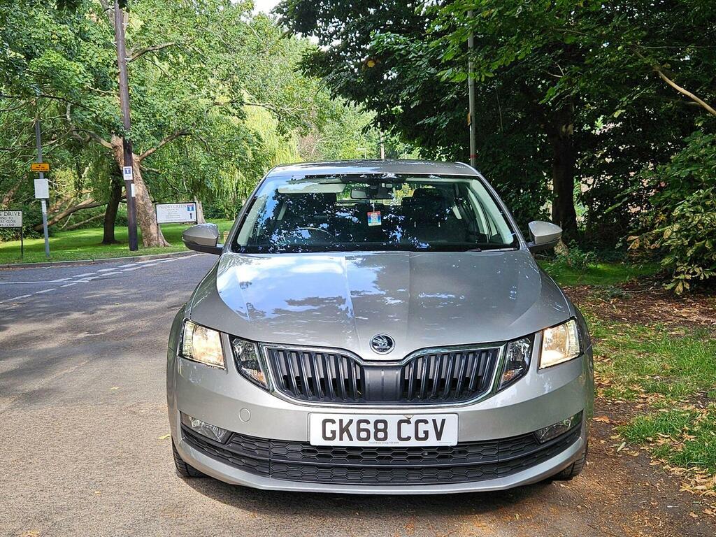 Skoda Octavia Hatchback 1.6 Tdi Scr Se Euro 6 Ss 201868 Beige #4