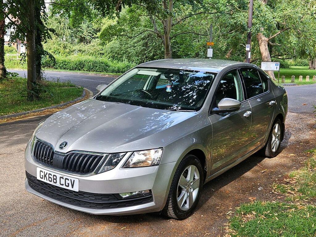 Skoda Octavia Hatchback 1.6 Tdi Scr Se Euro 6 Ss 201868 Beige #5